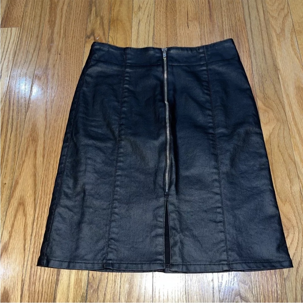 Style Lab Faux Leather Skirt With Front Zipper Sz M Black Front Slit